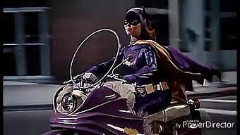 Kenikmatan Oral Dengan Pahlawan Super: Kisah Batgirl